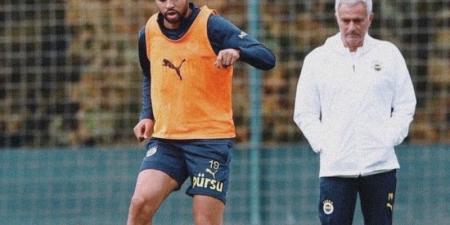 مورينيو
      يعقد
      اجتماعا
      مع
      النصيري - نجد الاخبارية