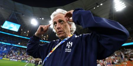 الهلال السعودي ينهي عقد جيسوس.. ويكشف عن المدرب البديل
