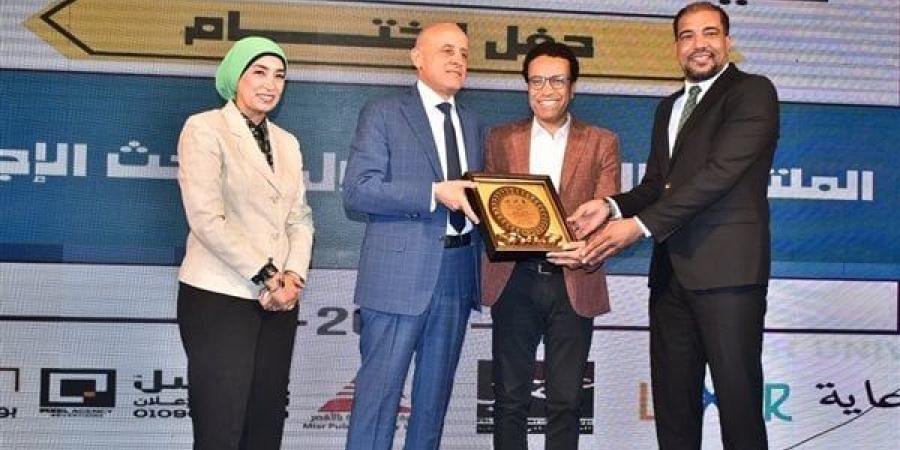 في
      ختام
      ملتقى
      البحث
      الإجرائي
      بساحة
      أبو
      الحجاج..
      محافظ
      الأقصر:
      استثمارات
      سياحية
      جديدة..
      ومشروعات
      تنموية
      شامل - نجد الاخبارية