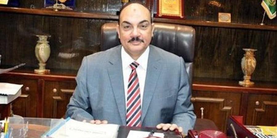 محافظ
      الإسكندرية
      الأسبق
      يشيد
      بمركز
      سقارة:
      نقطة
      انطلاق
      لتأهيل
      قادة
      التنمية
      المحلية - نجد الاخبارية