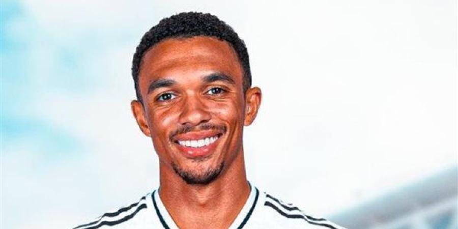 تقارير
      عالمية:
      ريال
      مدريد
      سيدفع
      مبلغًا
      من
      المال
      لـ
      ليفربول
      حال
      مشاركة
      أرنولد
      في
      كأس
      العالم - نجد الاخبارية