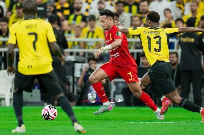 في قمة رياضية مثيرة الاتحاد يحصد كأس الملك سلمان بانتصار ساحق على القادسية بثلاثة أهداف نظيفة