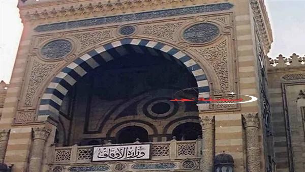أوقاف القاهرة تعاقب مسؤولين وتمنع خطيبًا متطوعًا من صعود المنبر بسبب “مخالفات دعوية”