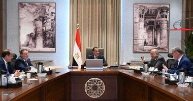 رئيس الوزراء يستعرض خطة توفير المنتجات البترولية لتشغيل محطات الكهرباء استعدادًا للصيف