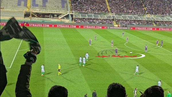 ريال بيتيس يخطف بطاقة التأهل لنهائي دوري المؤتمر الأوروبي من فيورنتينا