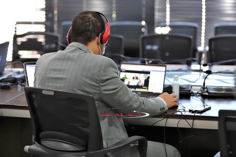 العمل عن بعد يقترب من التقنين .. ونقابيون يحذرون من شطط المشغلين
