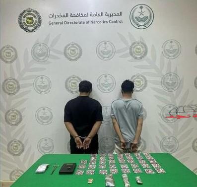 القبض على مواطنين في #القصيم لترويجهما مواد مخدرة #عاجل