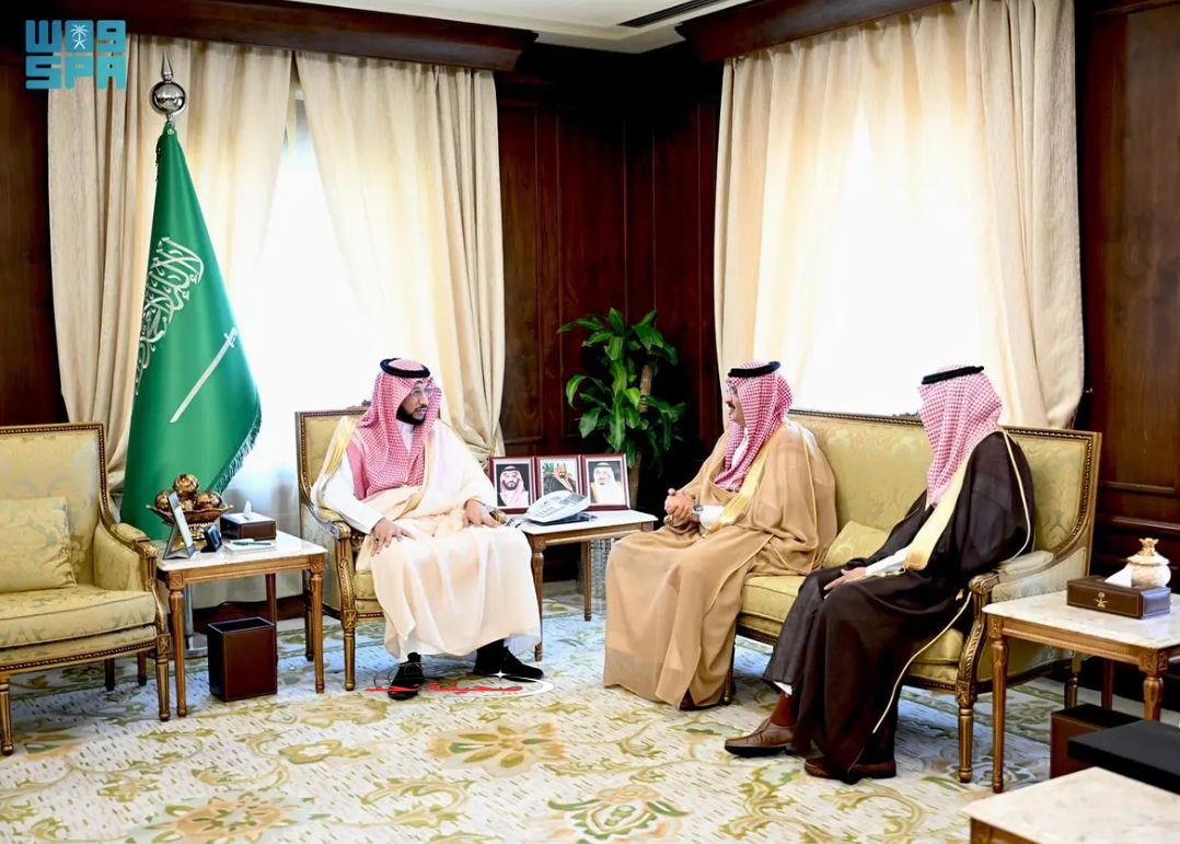 نائب أمير عسير يستقبل مدير القطاع الجنوبي لهيئة الإذاعة والتلفزيون