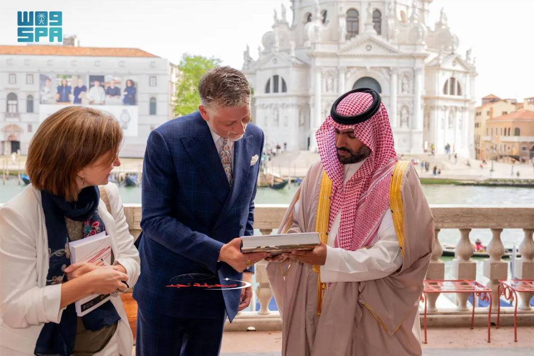 وزير الثقافة يلتقي نظيره الإيطالي في البندقية