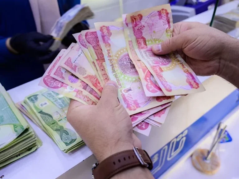 يا فرحة العراقيين: المعاش نزل! اعرف دلوقتي راتبك التقاعدي قبل العيد.. الرسالة وصلت