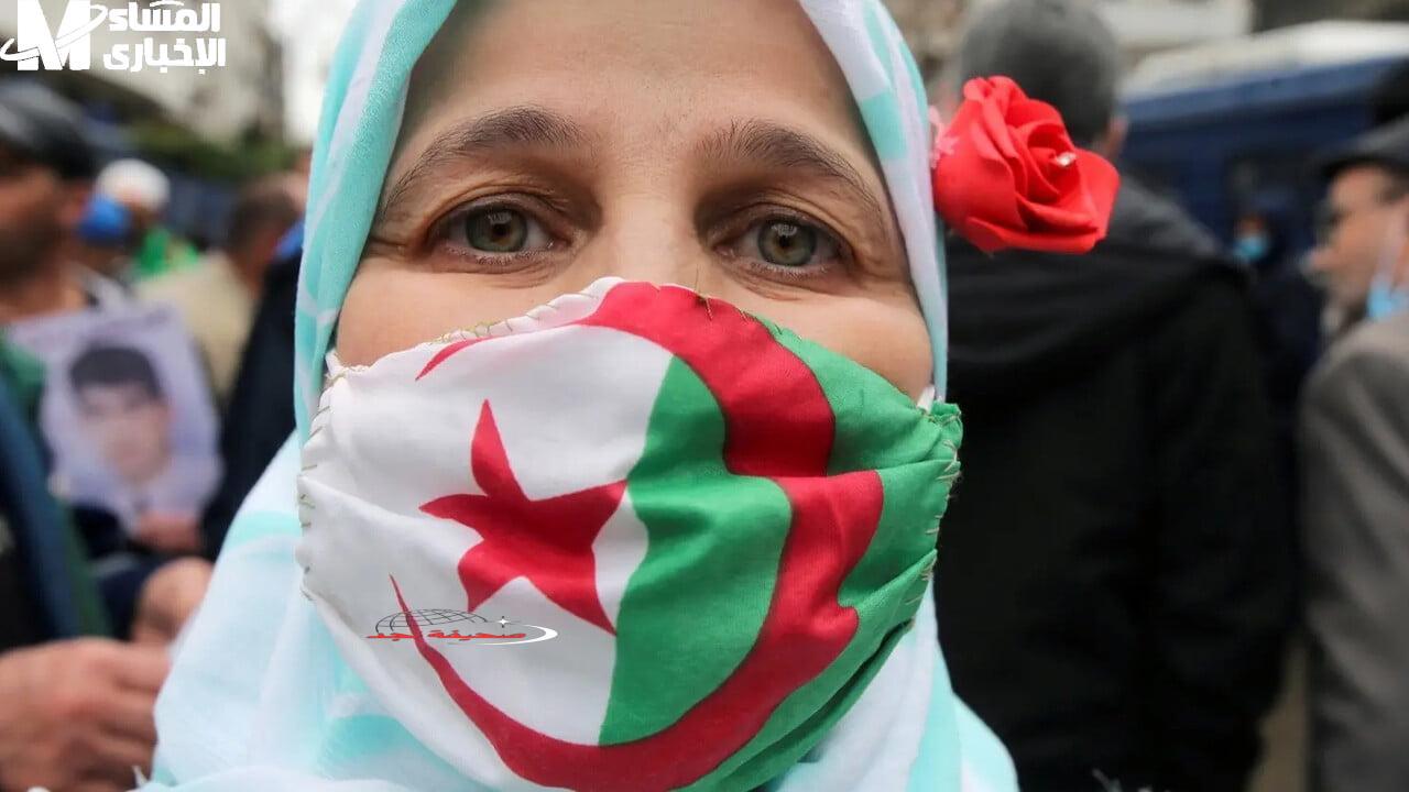 <p><strong>يا لحراير الجزائر! فرصتك راهي بترن على بابك.. سجلي روحك ماكثة في البيت 2025 في دقيقتين!</strong></p>