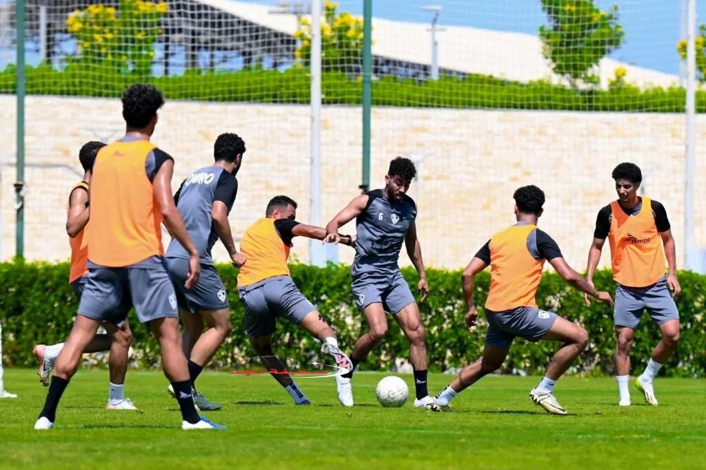 <p><strong>رياضيًا، الرمادي يضع خطة الزمالك بتعليمات فنية مكثفة للاعبين</strong></p>