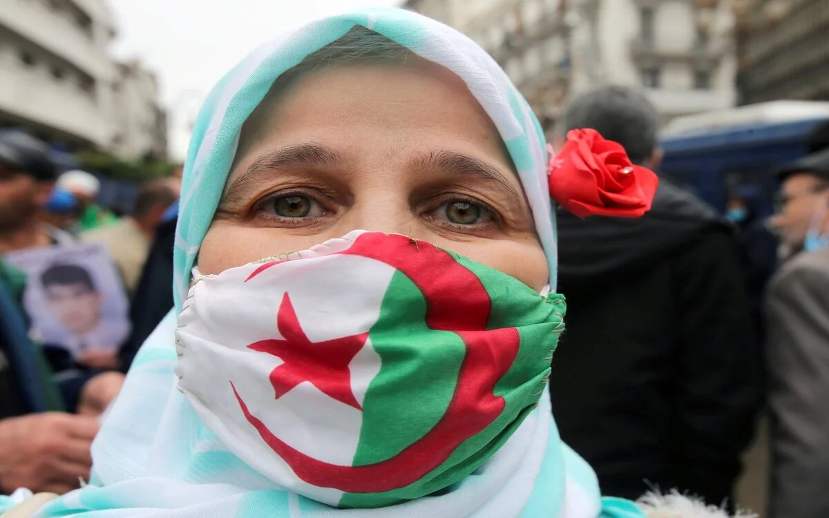 رابط التسجيل في منحة المرأة الماكثة بالبيت الجزائر 2025