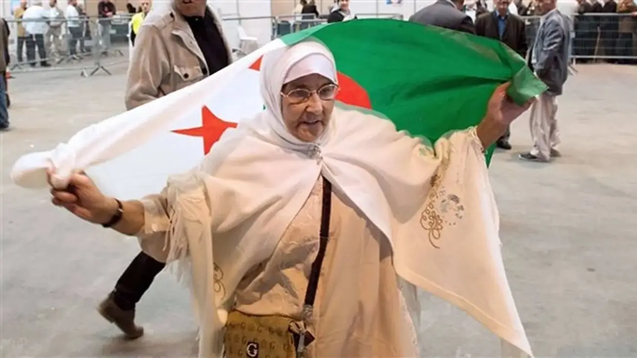 الفرصة في إيدك الحقيها.. رابط التسجيل في منحة المرأة الماكثة بالبيت في الجزائر متاح بالشروط
