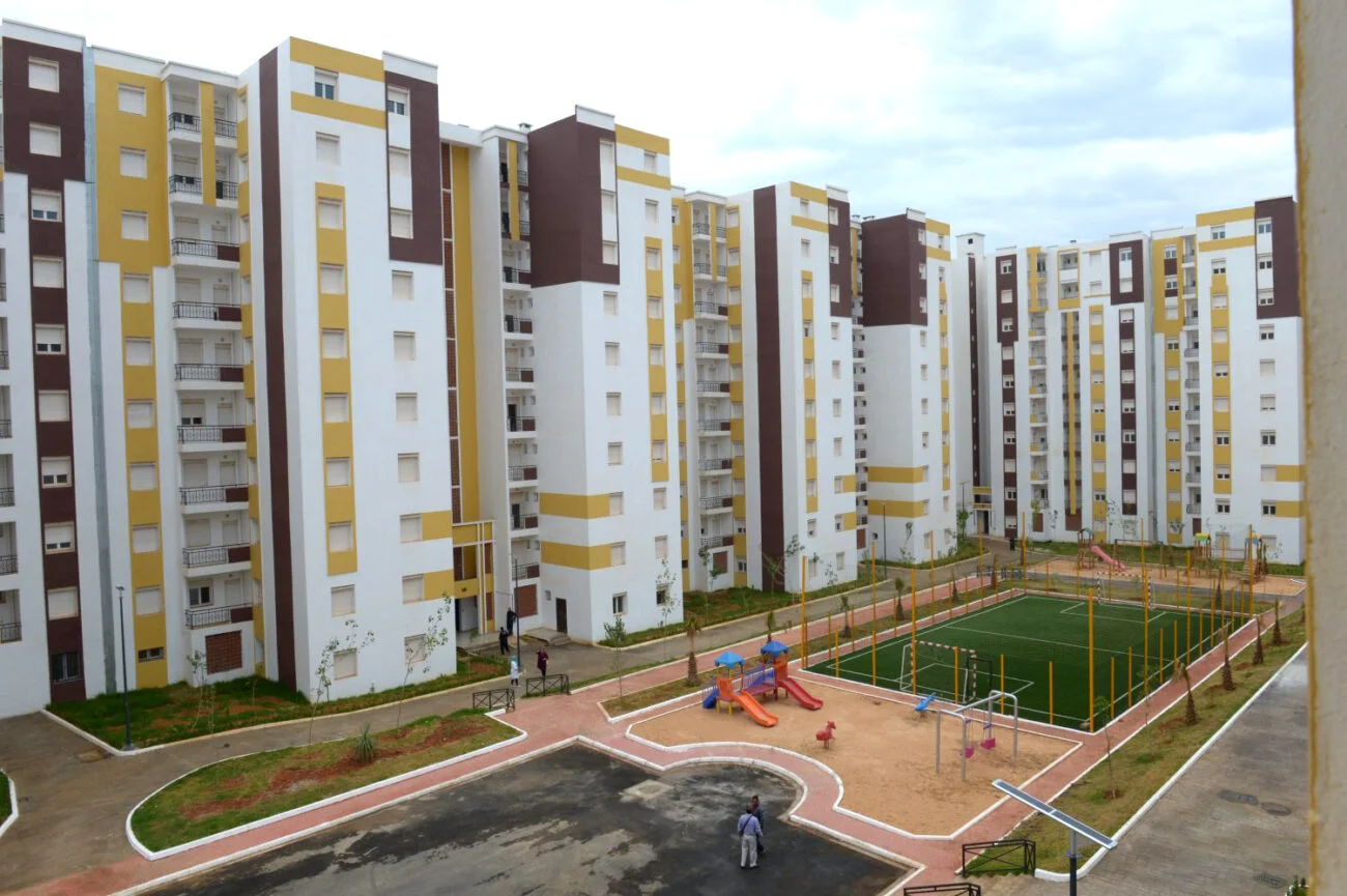 شاملة المرافق العامة..شروط التقديم في سكنات عدل 3 وخطوات التسجيل 2025