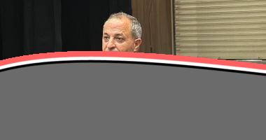 محافظ بورسعيد يوجه بتوفير الرعاية العاجلة لأطفال بلا مأوى.
