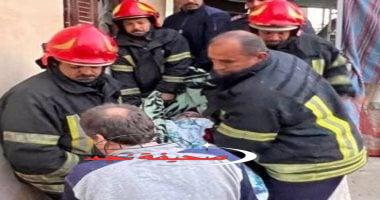 «لحظات الأمل».. الحماية المدنية تنقذ شخصين من تحت أنقاض عقار حدائق القبة المنهار