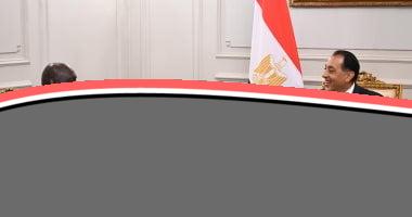 «لقاء مثمر» رئيس الوزراء يبحث مع الرئيس التنفيذي لمؤسسة التمويل الدولية والوفد المرافق آفاق التعاون