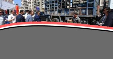 «دقة في كل كيلو».. محافظ الدقهلية يفحص سيارة أنابيب بميزان لضمان الوزن العادل