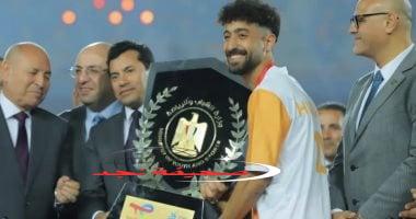 «صفقة واعدة» وزارة الرياضة تعلن انتقال حسين وفيق لاعب دوري مراكز الشباب إلى لافيينا بدوري المحترفين