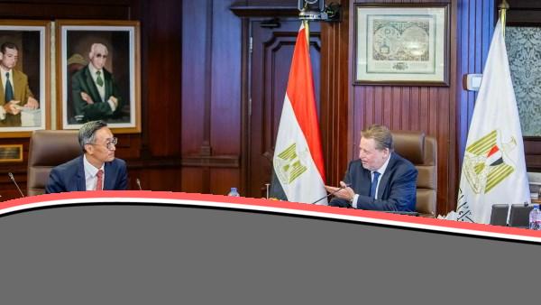 محافظ البنك المركزي المصري ورئيس البنك الصناعي والتجاري الصيني يبحثان التعاون المشترك.
