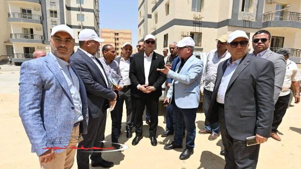 «عين على التطوير» وزير الإسكان يتفقد أعمال تطوير المحاور والطرق الرئيسية ومشروعًا سكنيًا ومحطة معالجة بمدينة بدر