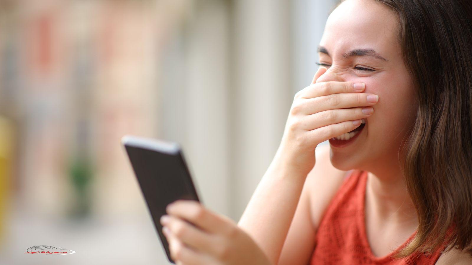 «اضحك من قلبك» نكت مضحكة قصيرة جديدة ومكتوبة 2025