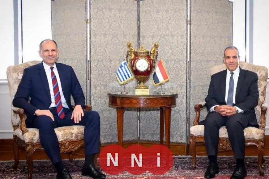 «تعزيز التعاون المشترك» وزير الخارجية يلتقي بنظيره اليوناني لمناقشة العلاقات الثنائية وتطورات الأوضاع الإقليمية