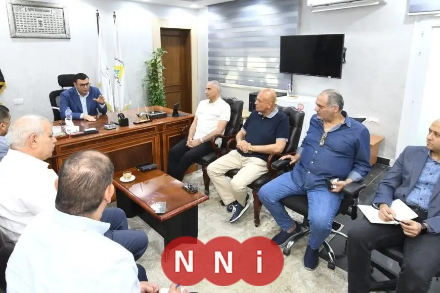 «تطويرات واعدة» وزير الإسكان يجتمع لمتابعة أعمال مارينا العلمين السياحية