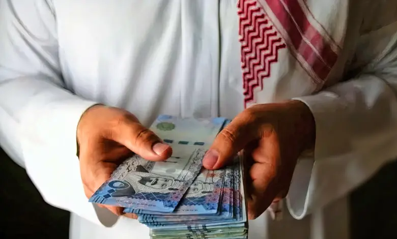 هتدير مدفوعاتك بأمان..تمويل شخصي يصل إلى 70 ألف ريال بفترة سداد مرنة حتى 60 شهر وبراتب يبدأ من 2000 ريال