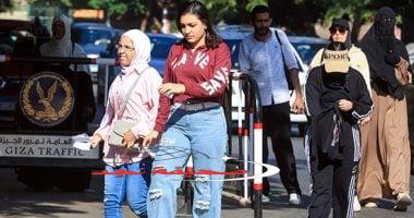 «عودة الذكريات» طلاب نظام قديم يتوافدون على لجان امتحانات الجيولوجيا والجبر وعلم النفس