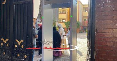 «استعدوا للامتحان!» بدء إجراءات تفتيش طلاب الثانوية بالجيزة قبل امتحان الرياضيات المتقدمة