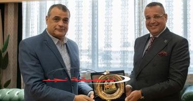 «تعزيزًا للشراكة الاستراتيجية» وزير الإنتاج الحربي يستقبل محافظ جنوب سيناء لبحث آفاق التعاون المشترك