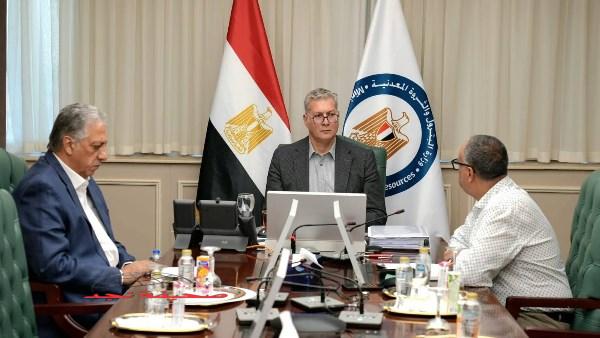 «في مهمة بحث يائسة» توسيع نطاق البحث الجوي والبحري للعثور على مفقودي أدمارين 12