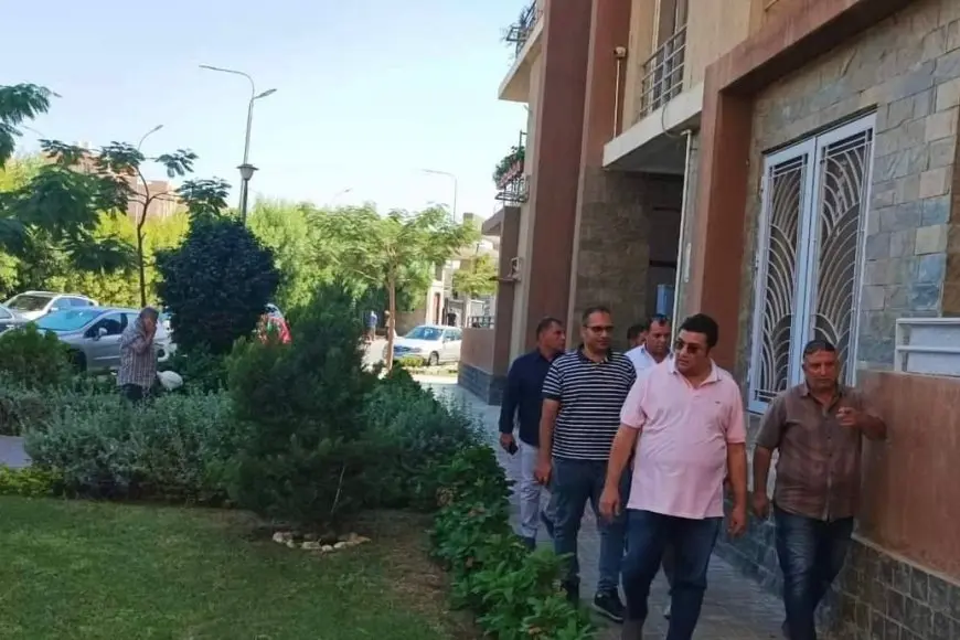 «تطوير شامل» وزير الإسكان يتابع تطوير المناطق الصناعية والسكنية بمدن العبور والعاشر من رمضان وبدر