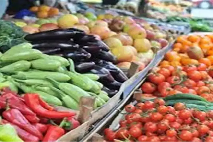 «توقعوا مفاجآت» انخفاض الطماطم والبصل.. أسعار الخضروات والفاكهة في سوق العبور اليوم