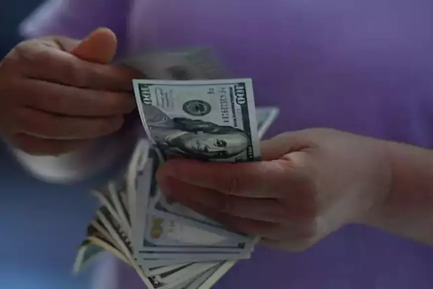 «صعود صاروخي» سعر الدولار يقفز مقابل الجنيه في 10 بنوك خلال أسبوع