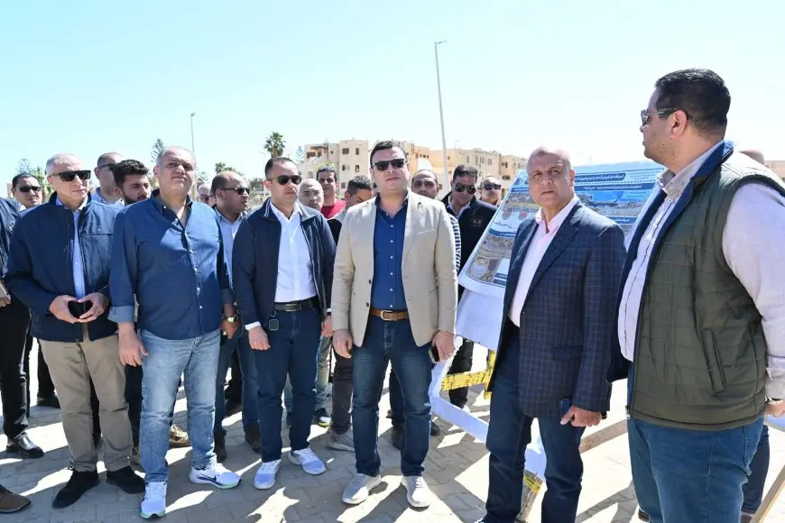 «بخطوات متسارعة نحو التنمية» وزير الإسكان يتابع أعمال ازدواج طريق ورفع كفاءة سور الشانزليزيه بالعلمين
