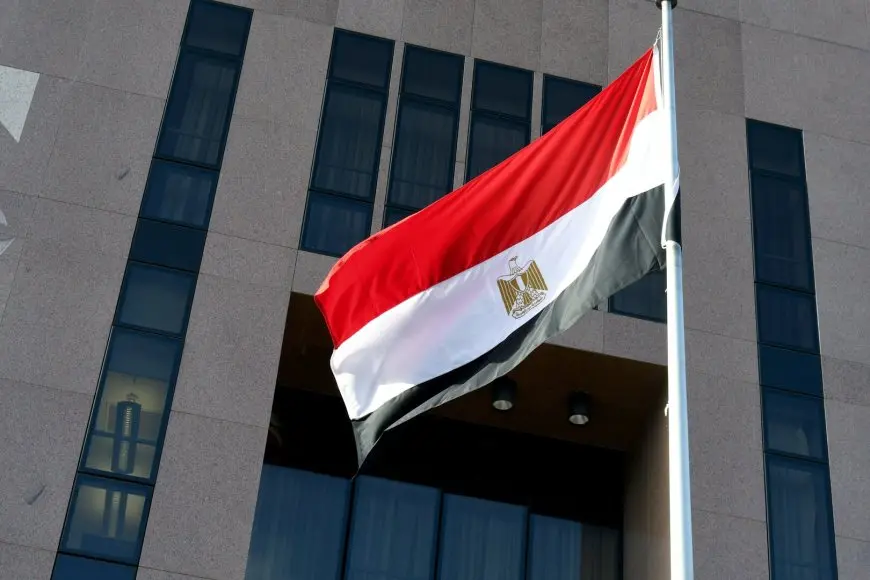 «صرخة وطنية» أحمد موسى يناشد رئيس الوزراء: نريد رفع أعلام مصر جديدة في كل المؤسسات