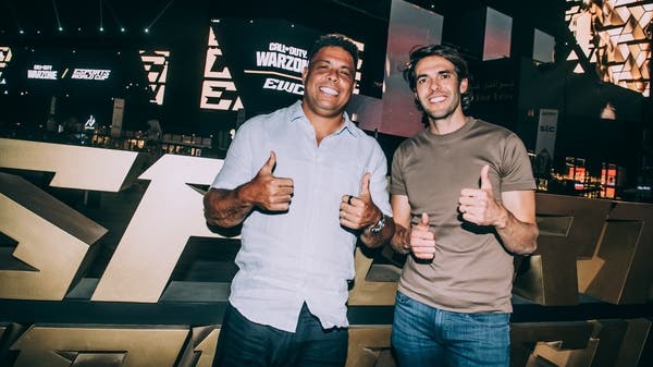 أسطورتا كرة القدم يتركان بصمتهما في كأس العالم للرياضات الإلكترونية بلعبة EA Sports FC
