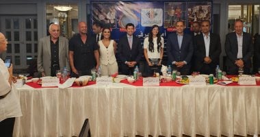 نادى الجزيرة يكرم أمينة عرفى بطلة العالم لناشئات الاسكواش