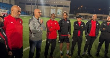 وليد درويش يجتمع بلاعبي منتخب الناشئين 2008 استعدادا لكأس الخليج
