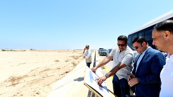 وزير الإسكان يتابع مشروعات المرحلة العاجلة للأراضي البديلة بمنطقة شمس الحكمة