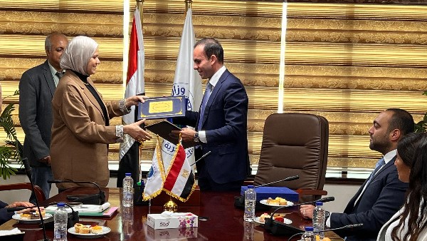 دراسة وحل مشكلات وشكاوى الضرائب المقدمة من شباب الأعمال