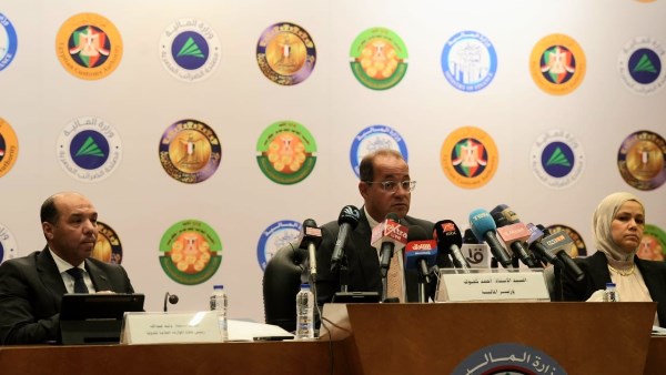 خفض الدين الخارجي لأجهزة الموازنة من 1لـ 2 مليار دولار سنويًا