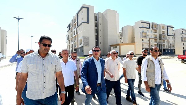 وزير الإسكان يتفقد مشروع سكن لكل المصريين وكوبري C3 بالعلمين الجديدة