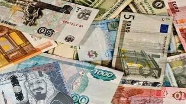 سعر العملات الأجنبية والعربية أمام الجنيه اليوم الجمعة 15-8-2025
