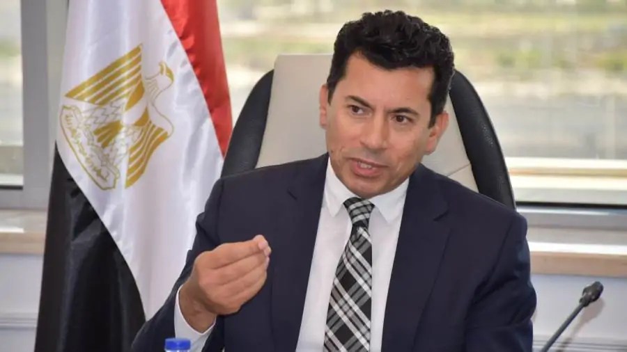يعمل بالليل كالنهار.. نقلة نوعية في الحياة الرياضية والشبابية على يدّ أشرف صبحي.. فماذا قدّم؟