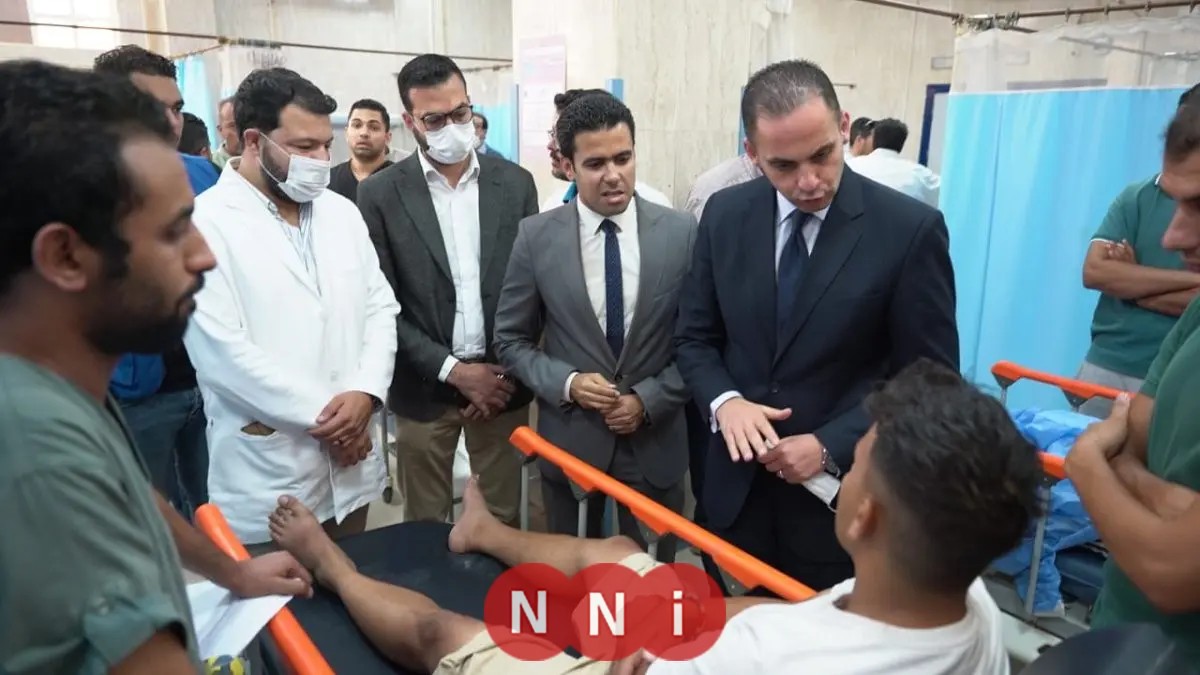 نائب وزير الصحة يزور المصابين في حادث طريق الإسكندرية – مطروح بمستشفى الضبعة المركزي