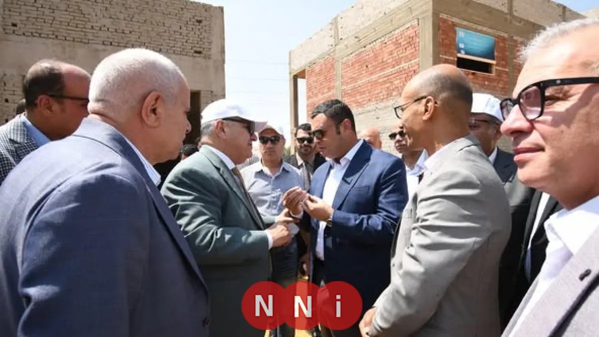 وزير الإسكان يقوم بجولة تفقدية لمشروع السوق الحضارية في القاهرة الجديدة